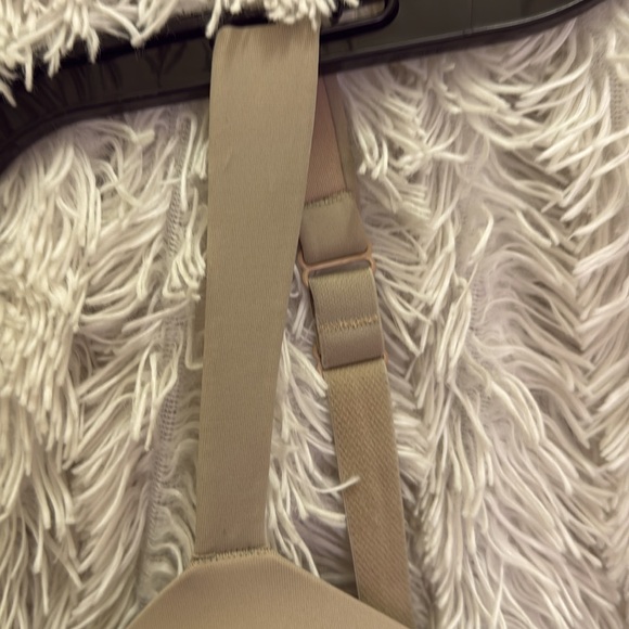 Cacique lightly lined t-shirt no-wire bra no wire 46 DD - Picture 3 of 10